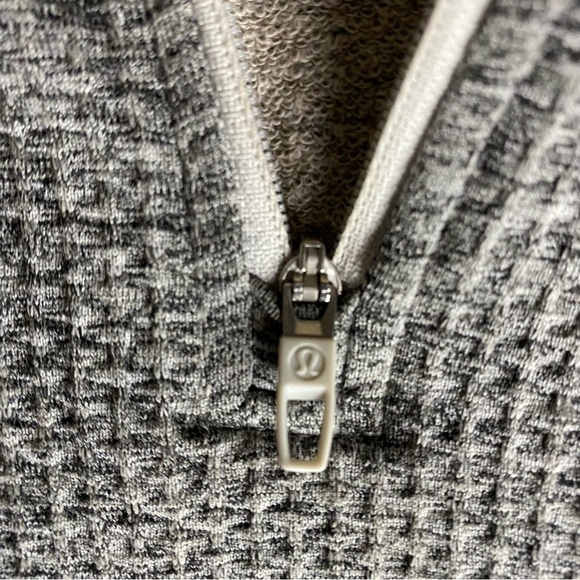 Lululemon Engineered Warmth Half Zip M Preppy Casual Light Gray Wool Blend Shirt - Picture 5 of 7